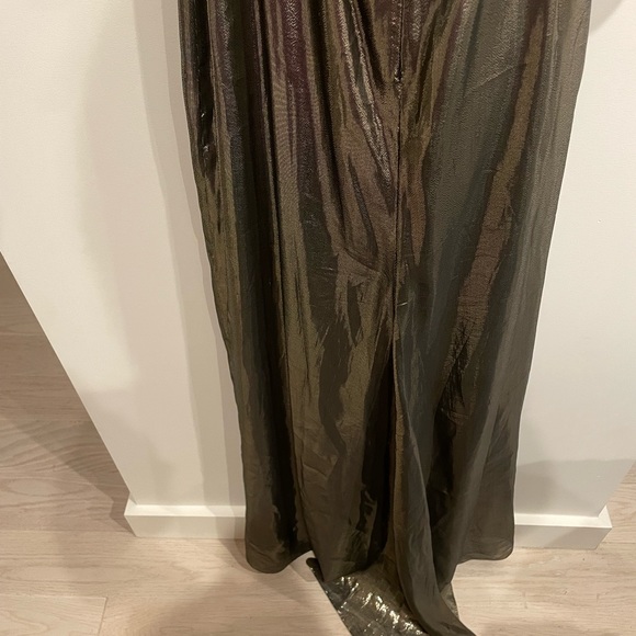 Halston Gold/Bronze Metallic Gown - Picture 5 of 8